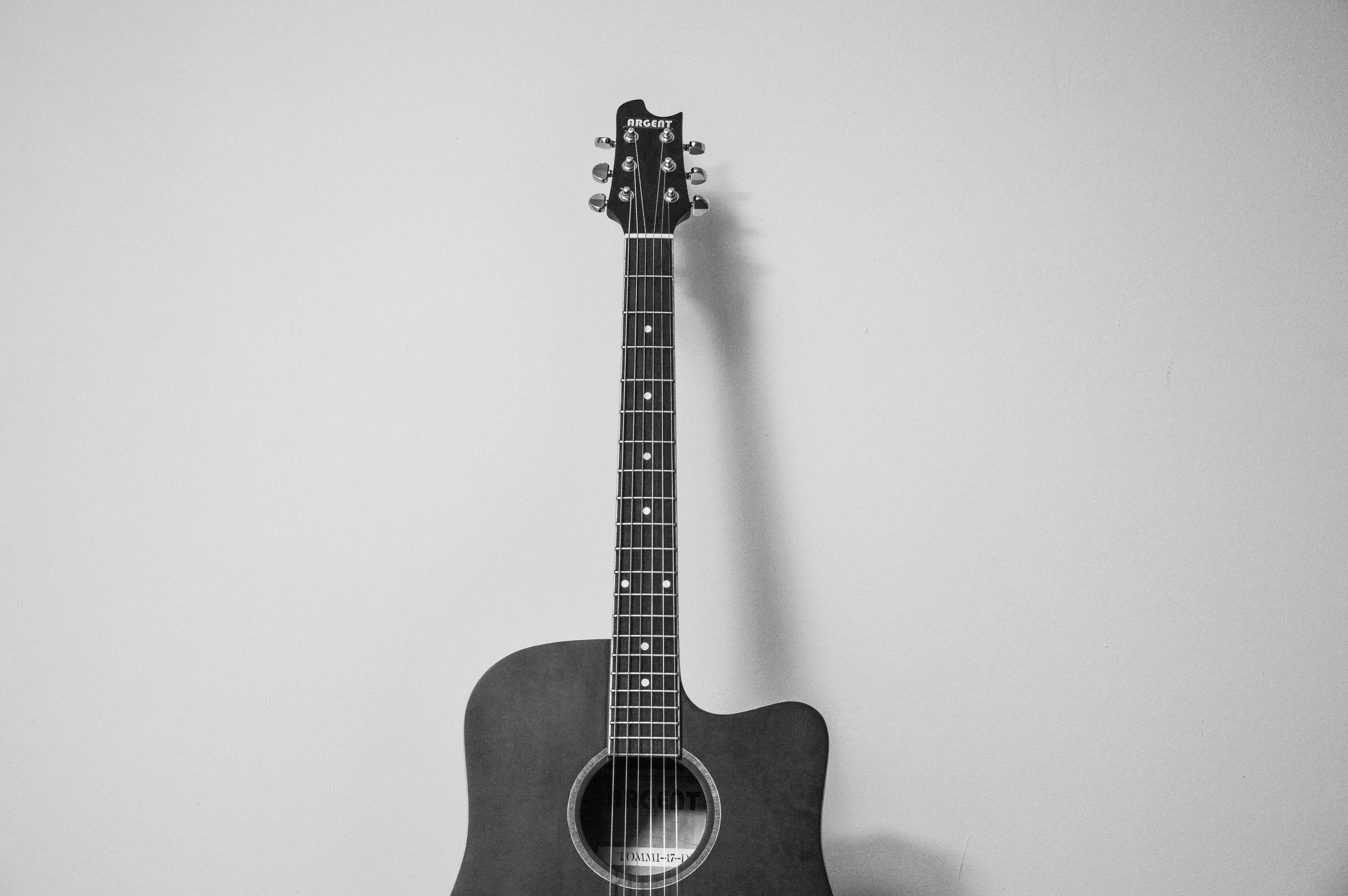 Monthly acoustic night (stock image from https://static.pexels.com/photos/8263/pexels-photo.jpg)
